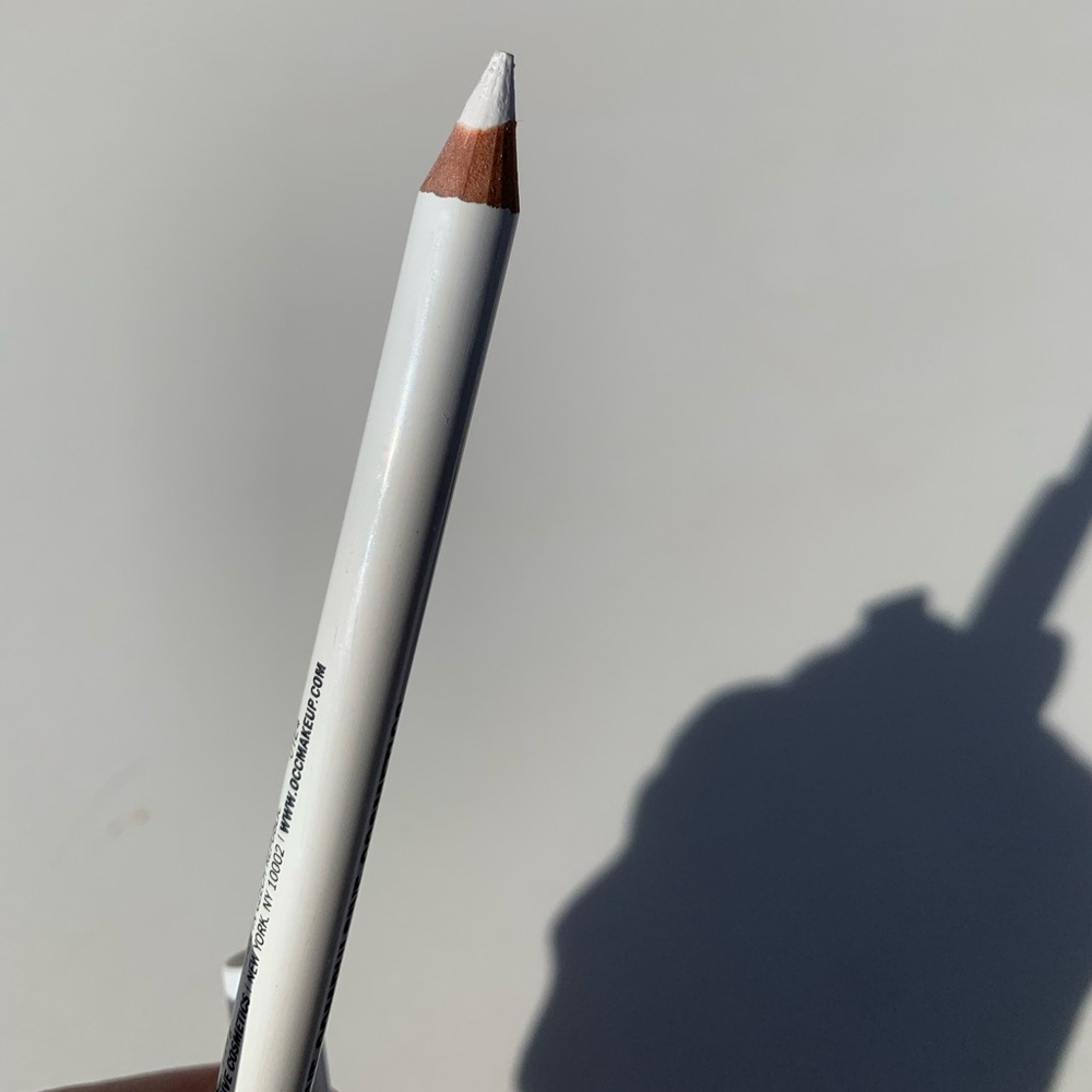Obsessive compulsive cosmetics OCC liner in feathered